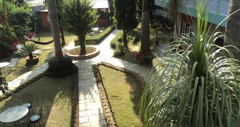 Nepal Guest House Pokhara Exterior photo