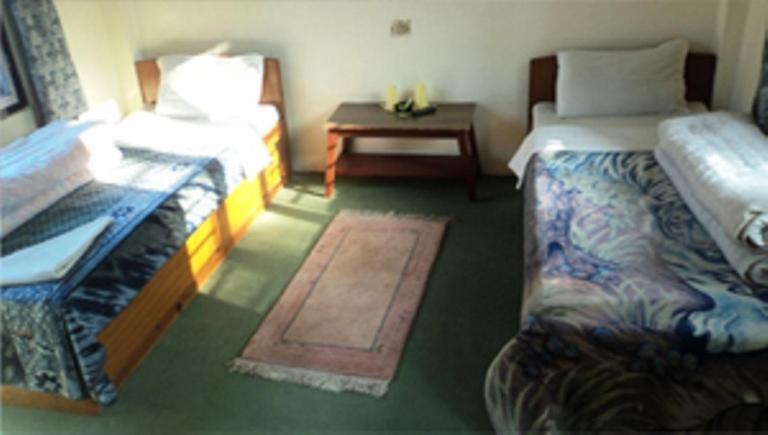 Nepal Guest House Pokhara Room photo